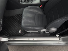 Nissan Skyline BNR34 GT-R V-Spec II for sale (#3930)