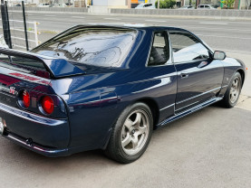 Nissan Skyline BNR32 GT-R DARK BLUE PEARL for sale (#3939)