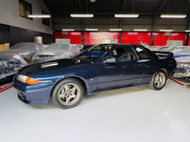 Nissan Skyline BNR32 GT-R DARK BLUE PEARL for sale (#3939)